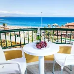 Torres Del Sol 1a002 * لوس كريستيانوس